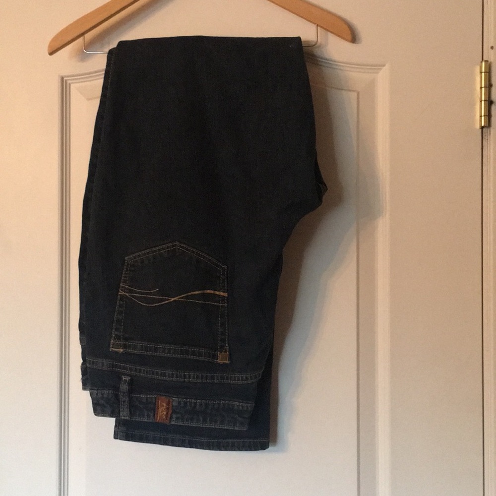 Aura jeans